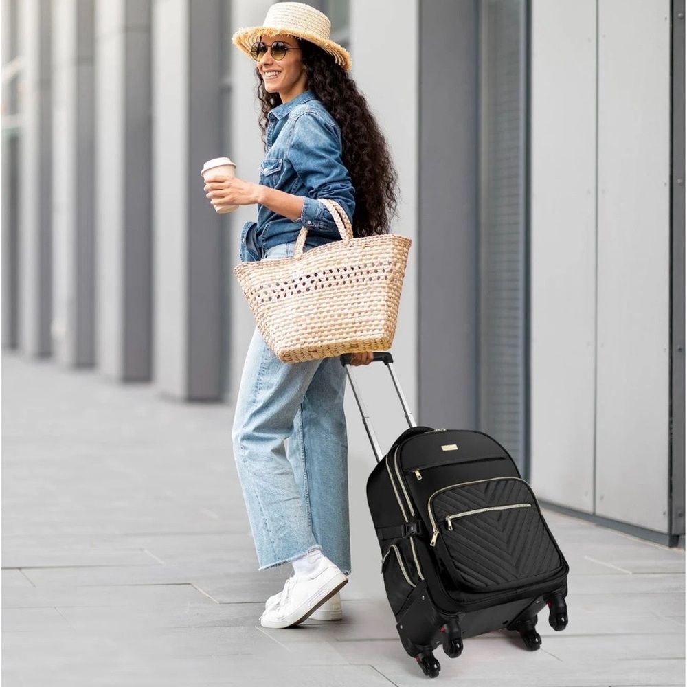 Star Cloud Rolling Backpack Carry On  USB Type-C 21x14x9 Black NWT